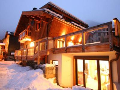 Luxueux chalet rénové pour 10 personnes - Centre de Chamonix - Prix par semaine 1650 € - 5950 €